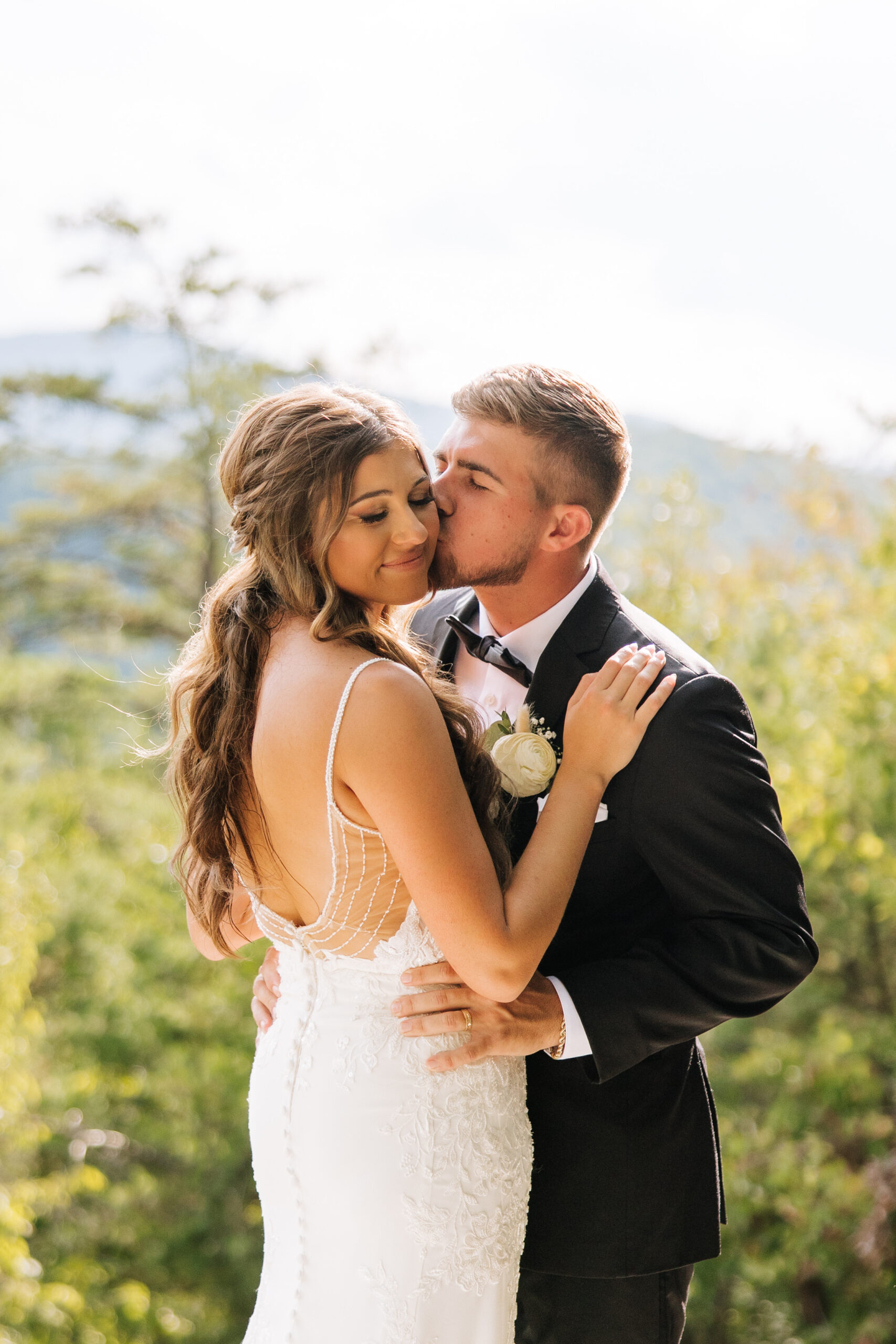 bride and groom in the great smoky mountains